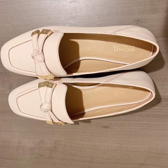 Michael Kors Ripley Loafer - Picture 6 of 14